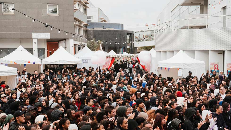 Illustration Appel à participation - Le Grand 8 fêtera ses 10 ans, rendez-vous les 25, 26 et 27 septembre 2025 !
